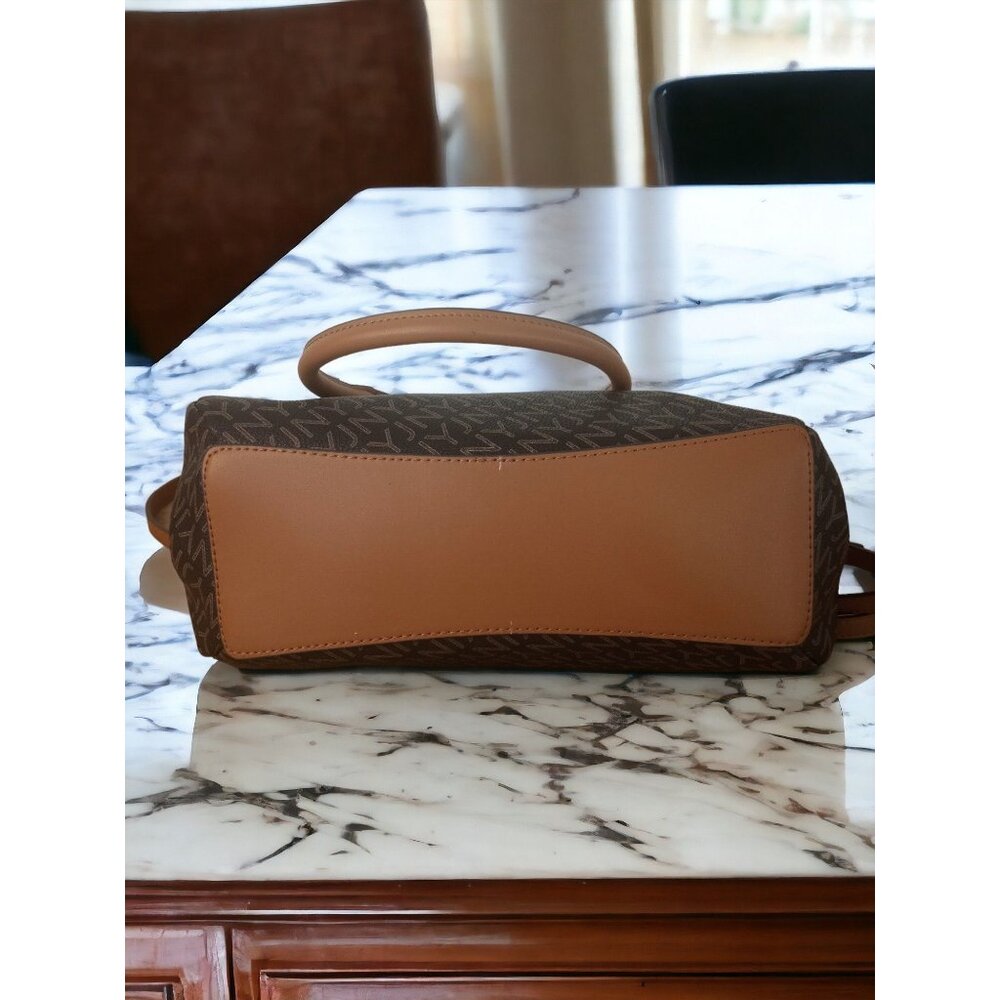 Jones New York Signature Brown / Tan Vinyl Handbag / Satchell / Crossbody Purse - Picture 7 of 16